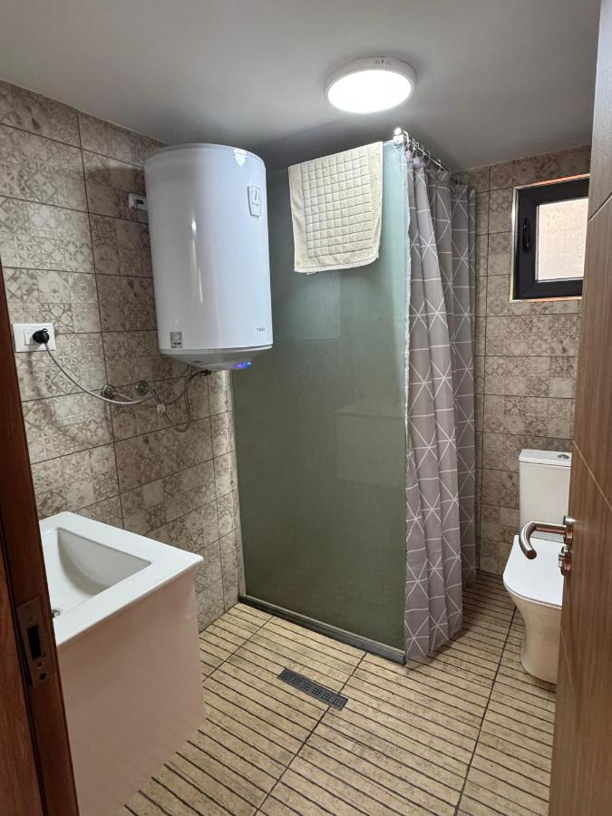 ChrisxBianca, Chris & Bianca, Albania, Theth, Mikpritja Theth bathroom